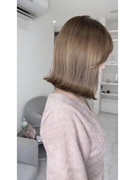 ラブレス(LOVELESS) ミディアムレイヤーボブ