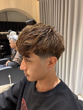 レボ 片町店(Revo) フリンジカット×テーパーフェード