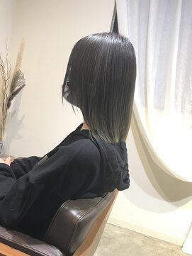 ワ ヘアー(wa-hair) ダークアッシュ×小顔補正立体カット×メテオ髪質改善美魔女