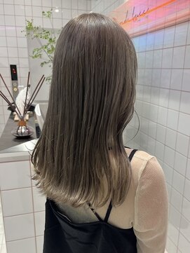 ロンドルーチェ 心斎橋(Lond luce) ダークアッシュ/ミディアムレイヤーカット［髪質改善/縮毛矯正］