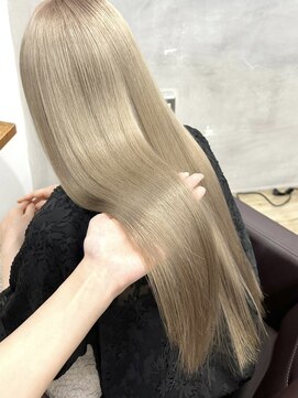 ロア 福岡天神本店(LORE) ダブルカラーベージュカラーケアブリーチカラーハイトーンカラー