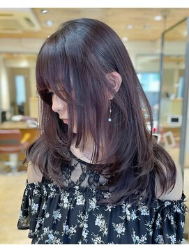 エイン(EYN) ラベンダーグレー×レイヤーカット/ダブルカラー/ブリーチ/20代