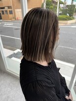 コディー(CODY)&nbsp;ミディアムヘア暗めカラー/デザインカラー/フェイスフレーミング