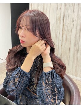 アトレ(attrait) ロング大人可愛いブラウンヘアスタイル