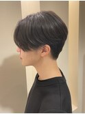 爽やかで大人っぽいメンズセンターパート