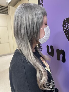 アンリップ ジー(salon unripG) h.i #ウルフヘアー #シルバーホワイト
