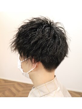 ウィスカーヘアー(whisker hair) 波巻きツイストスパイラル