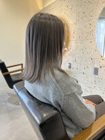 ティム(tim)&nbsp;グレージュカラー