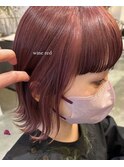 ワインレッドミディアムボブパッツン前髪外はね大人かわいい