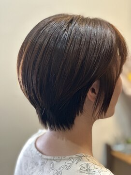 美容室 アコジー カクレガ サロン(ACOZY) 丸みショート