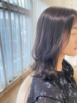 ネオリーブ チロル 横浜西口店(Neolive CiroL.) ミディアムレイヤー グレージュカラー 横浜