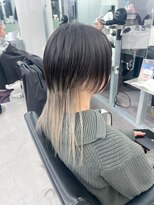 キバ(kva) ▽□□▽ウルフカット