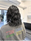 原宿ミディアムパーマ黒髪パーマスパイラルパーマ原宿パーマ前髪