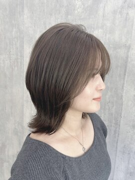 ディーボーイリタ 光の森(D-BOY Lita) くびれレイヤーボブ