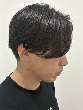 ヒュイル バイ ニアウ(Hwyl by Niau) メンズマッシュセンターパートスパイラルパーマニュアンスパーマ