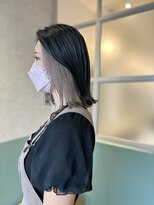 ルース(LOOSE)&nbsp;【下田健太】切りっぱなしボブインナーカラーシルバーベージュ