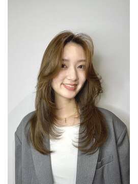 トニーアンドガイ 青山表参道店(TONI&GUY) ロングレイヤー　ハイレイヤー　オリーブカラー