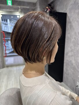 アルカナ(Arcana) 20代30代40代50代大人ひし形ショートボブ/前下りショートボブ