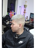 タツミサンジュウサン(TATUMI33)&nbsp;ホワイトカラー×クロップカット