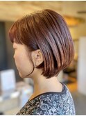 艶感ブラウン × 上品ショート