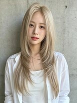 エイチ ウルフカット 大阪梅田(811)&nbsp;裾カラーウルフボブレイヤーボブオリーブグレージュクラゲヘアー