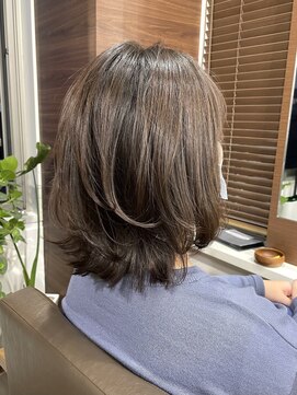 アンビエンテ(ambiente) くびれミディアム　おしゃれスタイル【坂根】