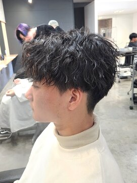 ニアウ 伊勢崎連取店(Niau) 縦落ちツイストスパイラルパーマメンズショートマッシュ