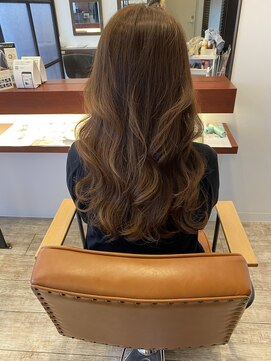 マーリャヘアー(mallia hair) レイヤースタイルレイヤーカットロングレイヤー小顔スタイル