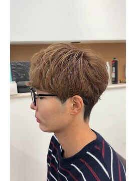 アイズ 東海大前(AIZU) 濃いめミルクティーカラー/メンズカラー/ブリーチ/東海大学前駅