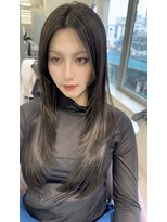 ユー(juu.)&nbsp;【juu./星ヶ丘】olive greige×韓国レイヤーカット