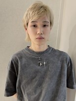 ユーフォリア 渋谷グランデ(Euphoria SHIBUYA GRANDE) ショートウルフ ブロンドベージュ ミルクティベージュ MOMO