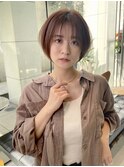 ピンクブラウン　シースルーバング　ショートヘア