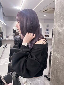 キング 高槻(K!ng) ハイライトカラーミルクティーベージュレイヤーカット