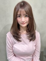 ナナローネス 渋谷(nana loness) レイヤーカット レイヤースタイル 顔まわりレイヤー ベージュ