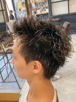 スペックホルダー(Spec Holder) サーフカールスパイキーパーマ × ショートフェード