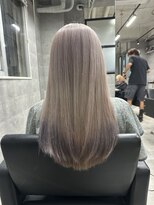 ルイス(L'wis)&nbsp;ホワイトベージュ＋グレーの裾カラー♪朝長