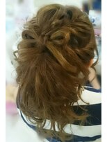 ヘアメイク シンティア(Hair make Cintia.) ルーズポニーリボン