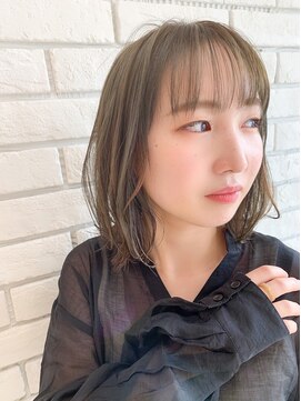 フルミー(fulme.) ミディアム女子必見♪イルミナの透明感×ゆるふわ外ハネ♪