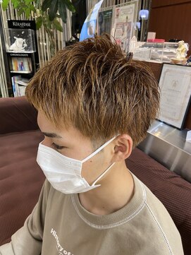 クオリス 上板橋店(QUALIS) 束感レイヤーショートモカベージュ【モテ髪カラー】