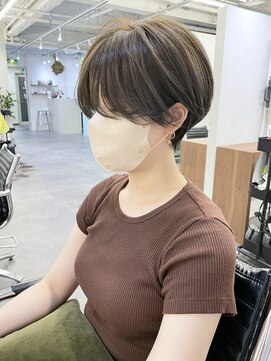 オウル(Owll) 【Owll】大人可愛い20代30代40代マッシュショートオリーブカラー