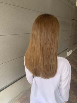 スーリール 春日店(Sourire) ベージュカラー ハイトーン ブリーチなし 半個室