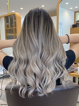 オル('olu) バレイヤージュカラーグレージュ