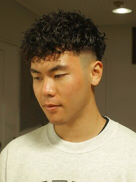 メゾンフォーメン(Maison for men) 波巻きハイライトアップバングツーブロックマッシュ