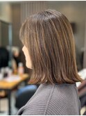 顔周りレイヤーカットグレージュカラーくびれボブショートカット