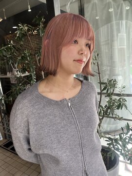 ヘアーアンドメイク ビス(HAIR&MAKE bis) デザインカラー/コーラルピンク×エンドカラー【多田華歌】