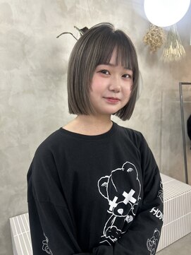 リンダ ルーナ(LINDA Luna) プツっとボブ/ベージュ/赤み消しカラー/切りっぱなしボブ/ボブ