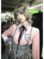ウルフカットレイヤーカットアッシュベージュブルーデザインカラ