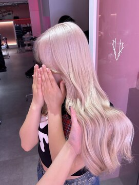 ダズリングディア(Dazzling Deer) ホワイトミルクティー/韓国巻き/くびれ巻き/ロング/学割