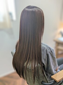 ウィスカーヘアー(whisker hair) ロングストレート　ブラウンカラー