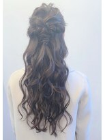 ニュートライズ(NEUTRIZE) ハーフアップ/ロング